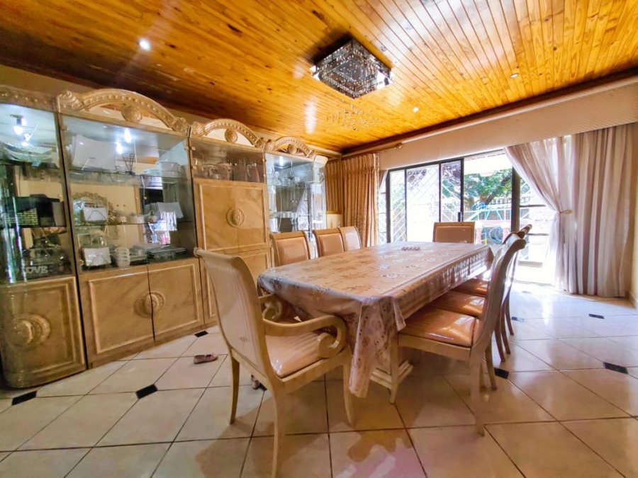 5 Bedroom Property for Sale in Van Der Hoff Park North West
